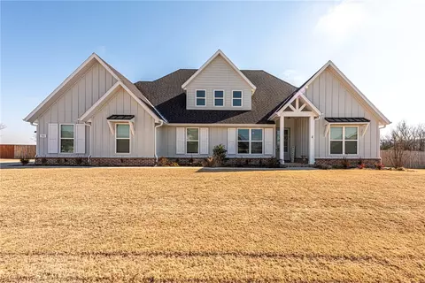 556 Briarwood Ln, Farmington, AR 72730