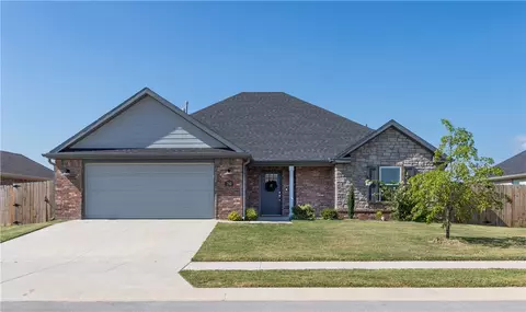 780 Hickory Meadows Ave, Springdale, AR 72762