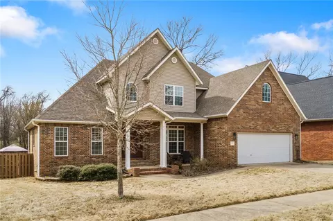 1791 N Trillium Ln, Fayetteville, AR 72704