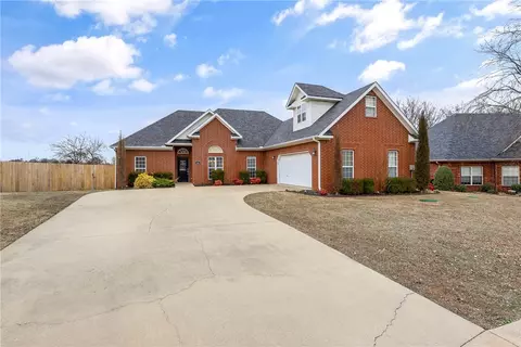 1223 Lexington Cir, Springdale, AR 72762