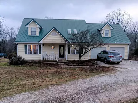 209 Mikes Rd, Harrison, AR 72601
