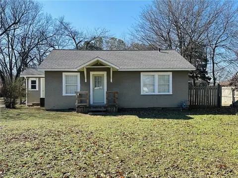 1780 S Washington St, Siloam Springs, AR 72761