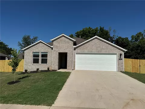 519 Arizona St, Farmington, AR 72730