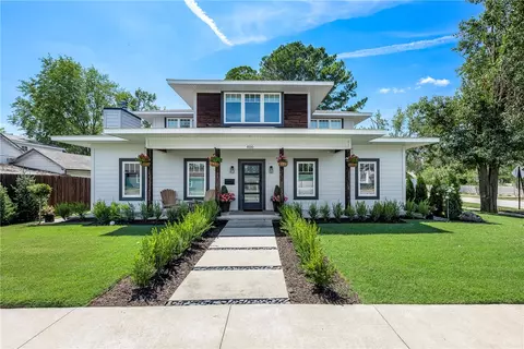 400 SW E St, Bentonville, AR 72712