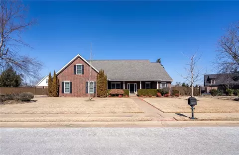 2715 Centennial Dr, Rogers, AR 72758