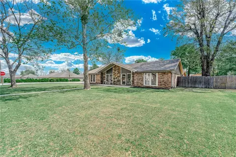 9001 Kiltartan Dr, Fort Smith, AR 72908 photo 2