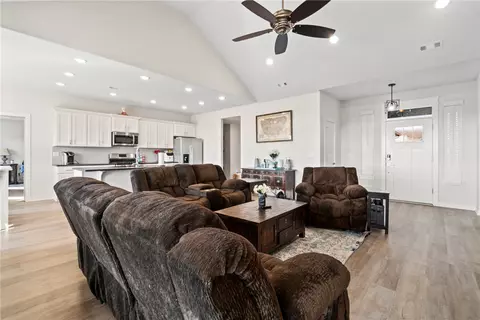 1303 Eagle Ct, Gravette, AR 72736 photo 5