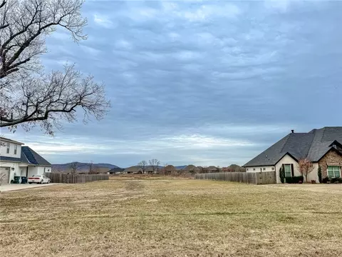 4678 W Persimmon St, Fayetteville, AR 72704