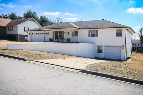 804 Hester Dr, Harrison, AR 72601 photo 3