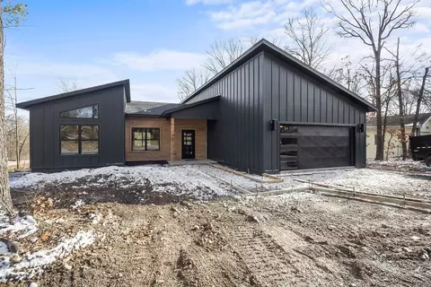 1 Islay Dr, Bella Vista, AR 72715