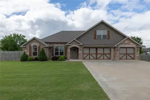 13427 Meadow Rdg, Fayetteville, AR 72704