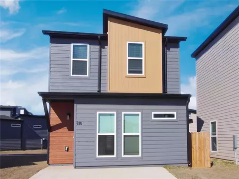 810 Massachusetts Ave, Bentonville, AR 72713