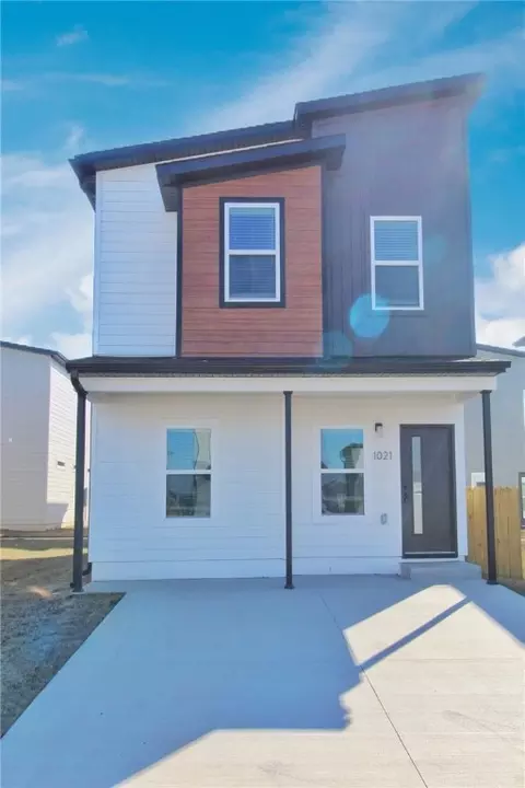 1021 Indiana Ave, Bentonville, AR 72712