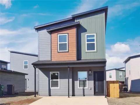 830 States Ave, Centerton, AR 72719
