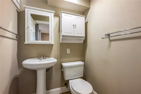 Bath - 8116 Pine Ln, Rogers, AR 72756 photo 5 of 5