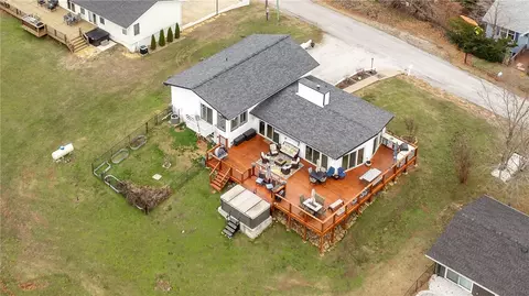 View/Area - 8116 Pine Ln, Rogers, AR 72756 photo 6 of 14