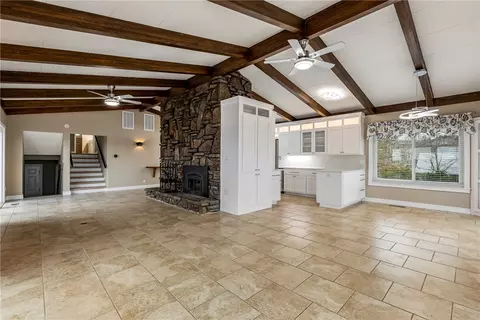 Living - 8116 Pine Ln, Rogers, AR 72756 photo 5 of 6