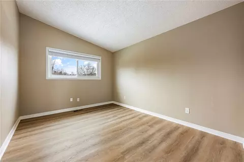 Bedroom - 8116 Pine Ln, Rogers, AR 72756 photo 4 of 6