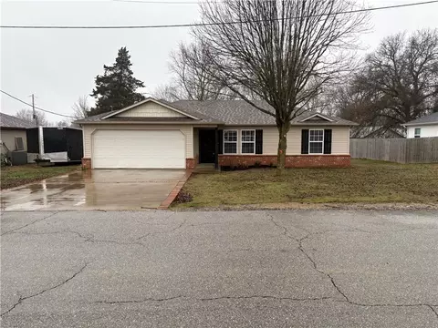 28811 Jewel St, Seligman, MO 65745
