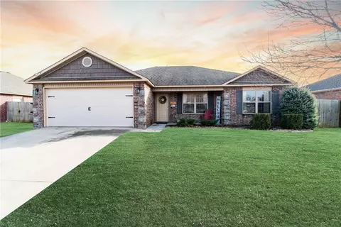 3013 Willow Spring Ct, Springdale, AR 72762