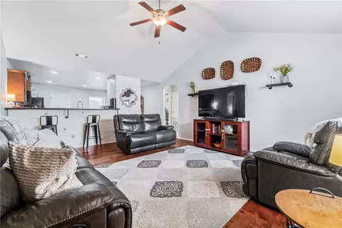 3013 Willow Spring Ct, Springdale, AR 72762 photo 2