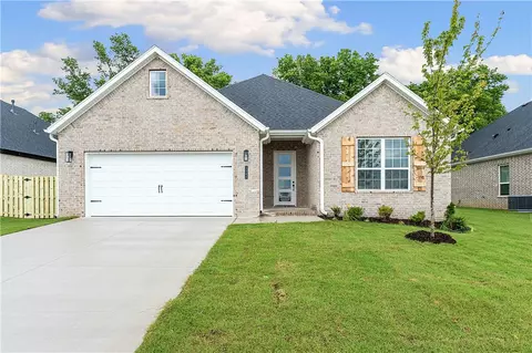 1304 Christman St, Pea Ridge, AR 72751