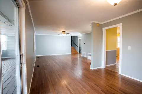 Living - 103 Cardinal St, Harrison, AR 72601 photo 3 of 4