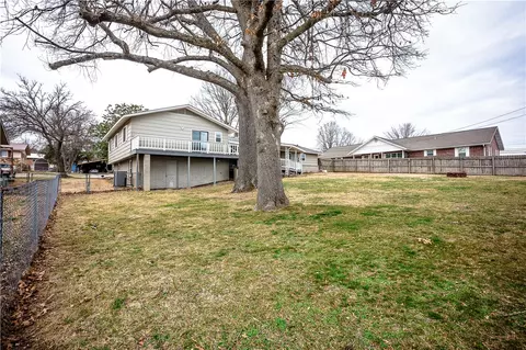 Exterior - 103 Cardinal St, Harrison, AR 72601 photo 9 of 11