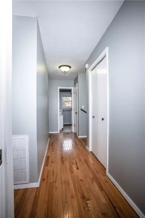 Entry Way - 103 Cardinal St, Harrison, AR 72601 photo 1 of 3