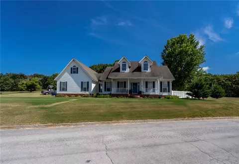 13634 Saint Andrews Dr, Siloam Springs, AR 72761