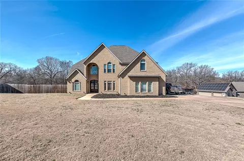 13523 Meadow Rdg, Fayetteville, AR 72704