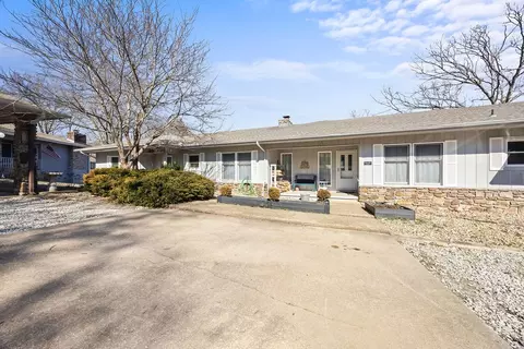 4 Chandler Ln, Bella Vista, AR 72715