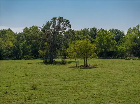 21191 Keck Rd, Siloam Springs, AR 72761