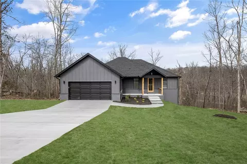 29 Kirkwall Ln, Bella Vista, AR 72715
