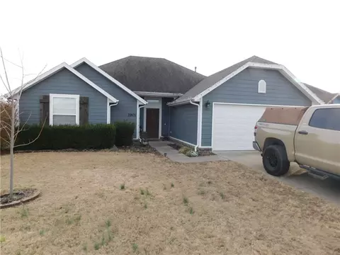 Exterior - 3901 Kirkbridge Pl, Springdale, AR 72764 photo 2 of 6
