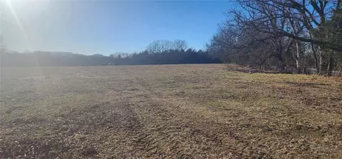 Jones Road, Everton, AR 72633