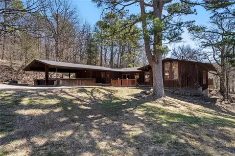 15194 S Whitehouse Rd, Winslow, AR 72959