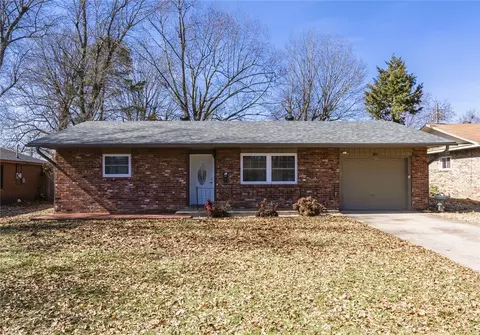 1802 Stone St, Springdale, AR 72762