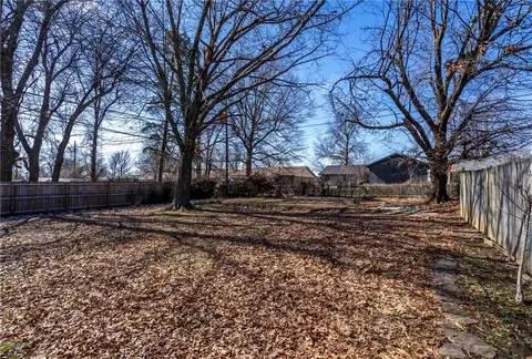 1802 Stone St, Springdale, AR 72762 photo 22