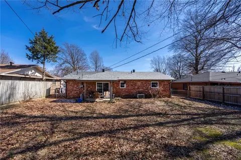 1802 Stone St, Springdale, AR 72762 photo 24