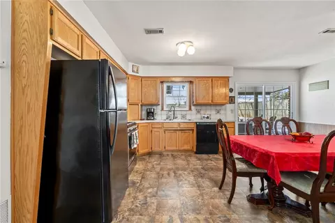 1802 Stone St, Springdale, AR 72762 photo 9