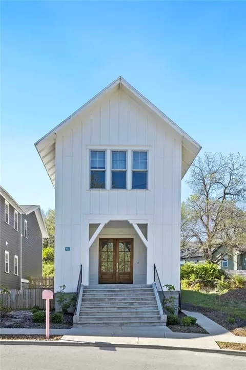 234 E South St, Fayetteville, AR 72701