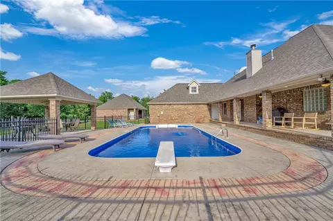 Exterior - 2601 Bugscuffle Rd, Lavaca, AR 72941 photo 8 of 10