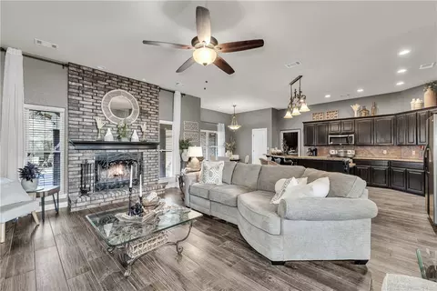Living - 2601 Bugscuffle Rd, Lavaca, AR 72941 photo 4 of 8