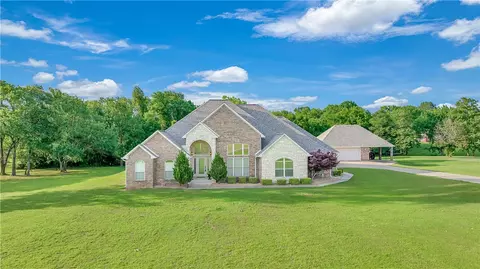 Exterior - 2601 Bugscuffle Rd, Lavaca, AR 72941 photo 2 of 10