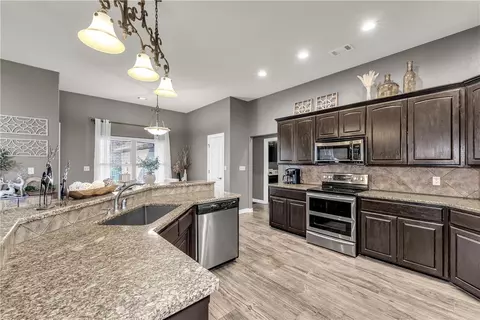 Kitchen - 2601 Bugscuffle Rd, Lavaca, AR 72941 photo 1 of 3