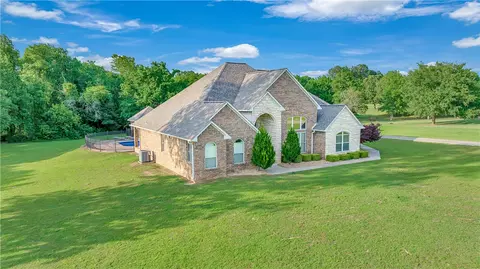 Exterior - 2601 Bugscuffle Rd, Lavaca, AR 72941 photo 3 of 10