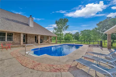 Exterior - 2601 Bugscuffle Rd, Lavaca, AR 72941 photo 9 of 10