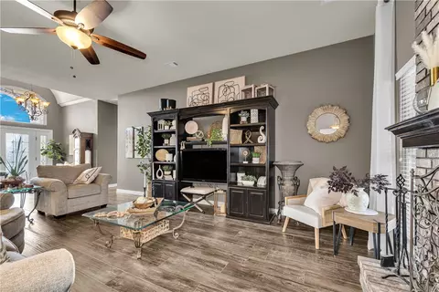 Living - 2601 Bugscuffle Rd, Lavaca, AR 72941 photo 3 of 8