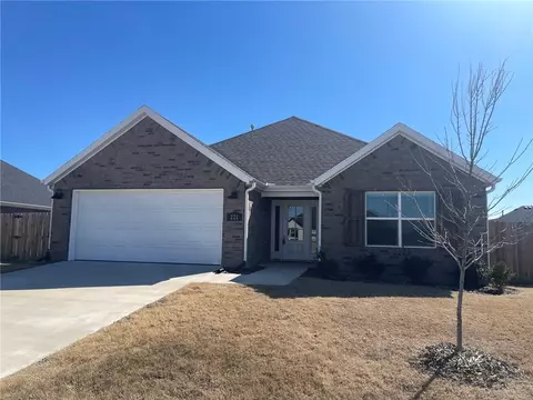 221 Pennsylvania Ave, Farmington, AR 72730